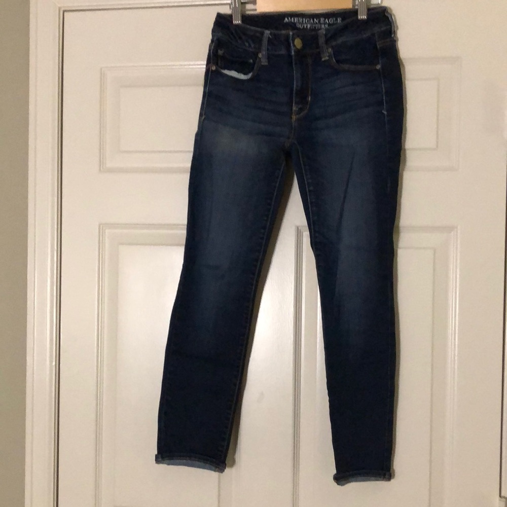 Women’s American Eagle Outfitters dark denim jeans